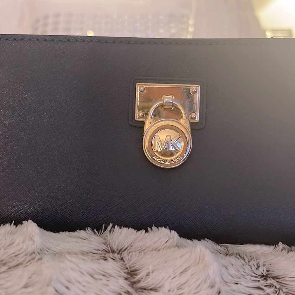 99.Michael Kors wallet